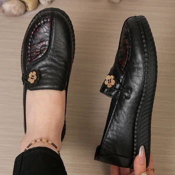 2026 new style ladies loafers, ladies leather flat shoes,simple and classic mom's shoes  anti-slip and comfortable,free shipping 1