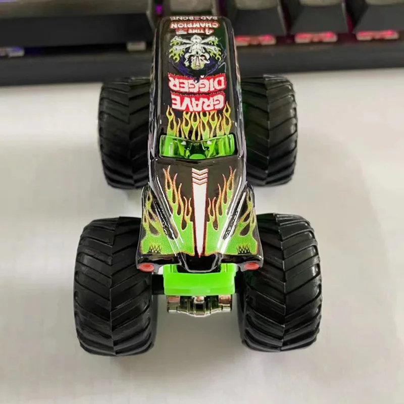 フルカスタム　アソシエイテッド　rc18mt モンスタートラック　スペアパーツ付 モンスター-子供のおもちゃ,モンスター,トラック,車,コレクター
