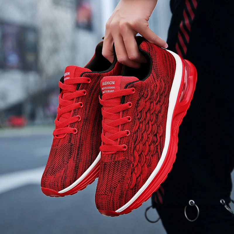 

2023 Red Couple New Men's Shoes Fish Scale Flying Weave Lightweight Breathable Running Shoes Air Cushioned Leisure Sports Shoes