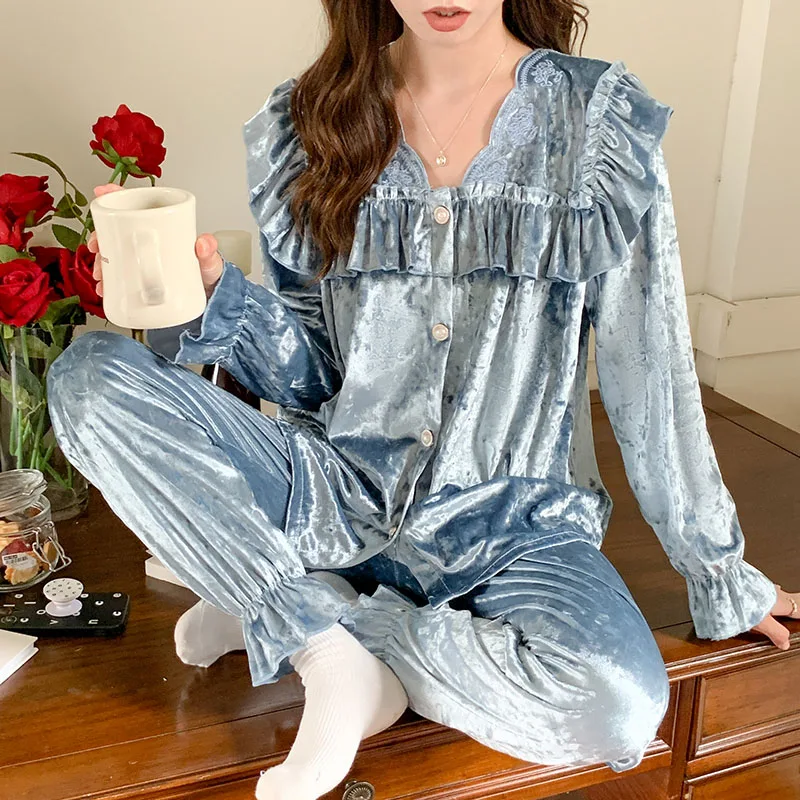 Autumn and Winter Women's Pajamas Velvet Lace Cardigan Button Set Pajamas Women's Korean Casual Home Clothes with Cushion