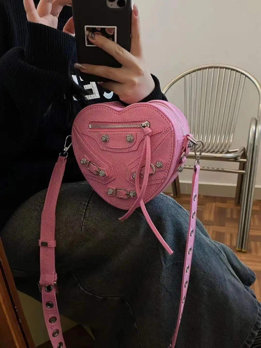 S8b99a1386e7f4b2586870033865cb9137