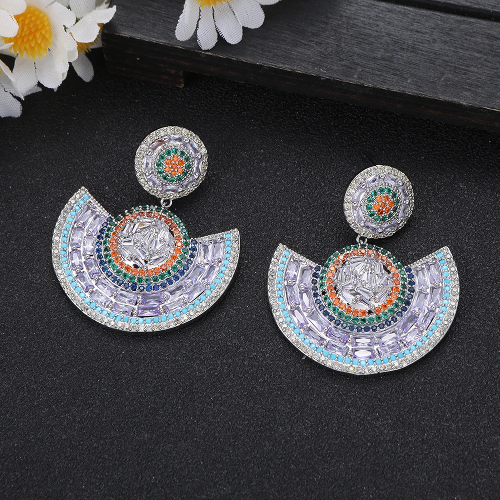 أقراط آسرة للجميلات