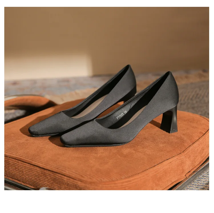 Women's Fashion Classic Satin Square Toe Chunky High Heels Wedding Bridal Shoes Low Heel Comfortable Pumps