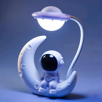 Moon Astronaut Nightlight 1