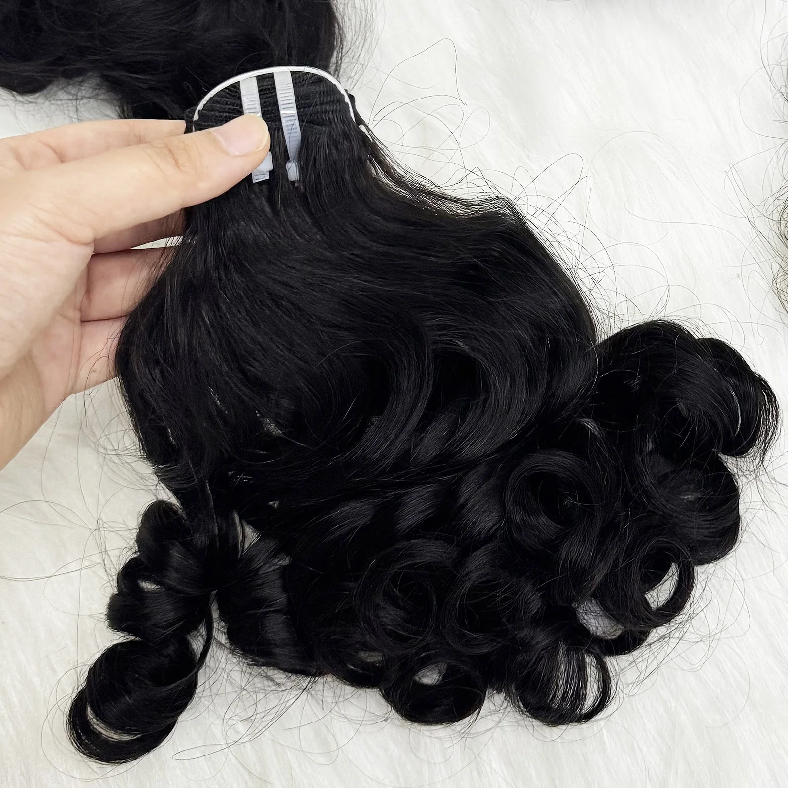 8-18inch Ombre Loose Bouncy Indian Virgin Human Hair Bundles Natural Color Bouncy Curly Hair Weave Extensions for Black Women 3