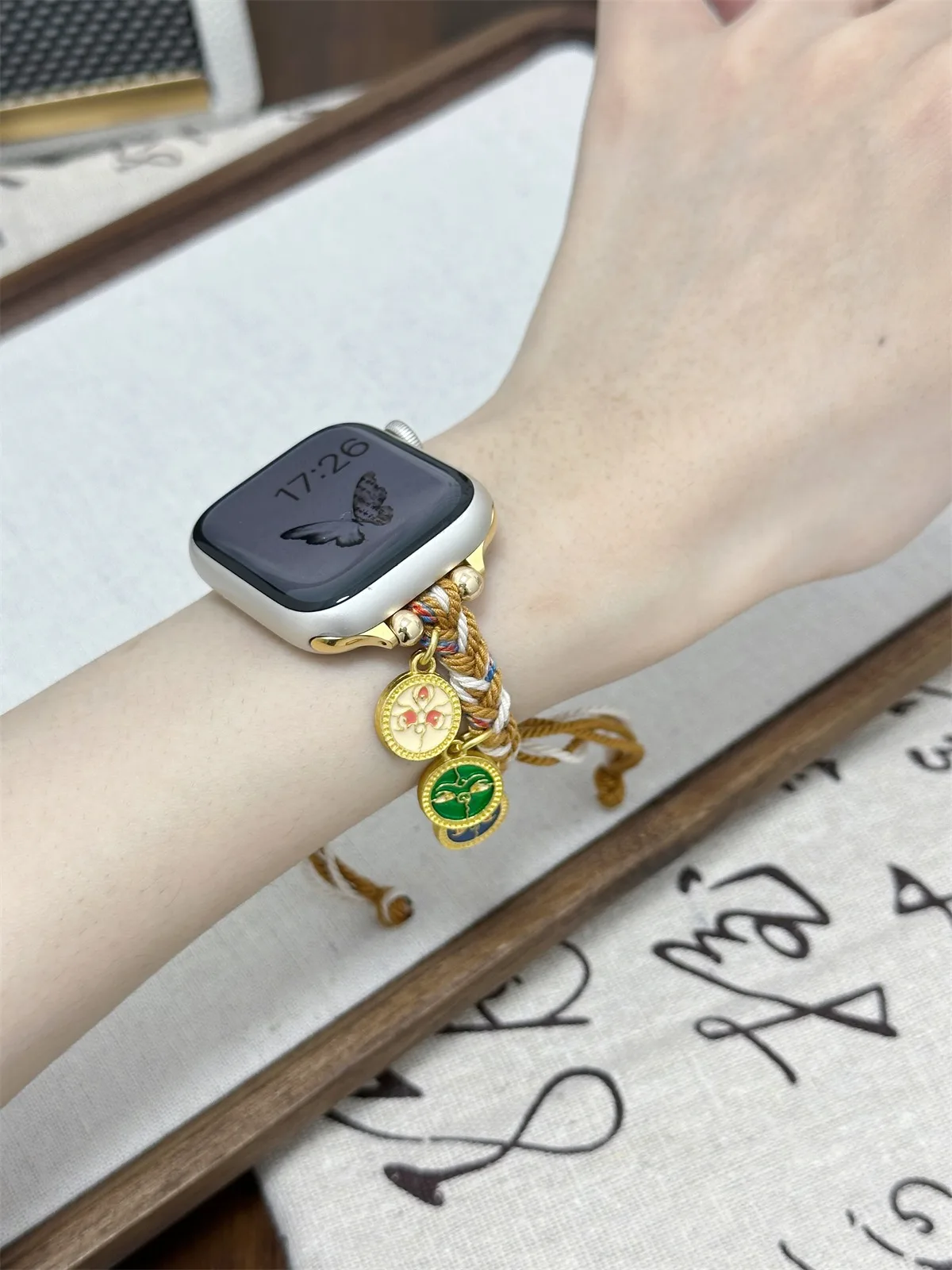 Bracelet de montre pour iWatch 42/44/45/46/49 mm 38/40/41 mm Bracelet de montre mode et loisirs pour montres série Ultra2 série 10/9/8/7/6/5/4/3/2/1_voghion.com