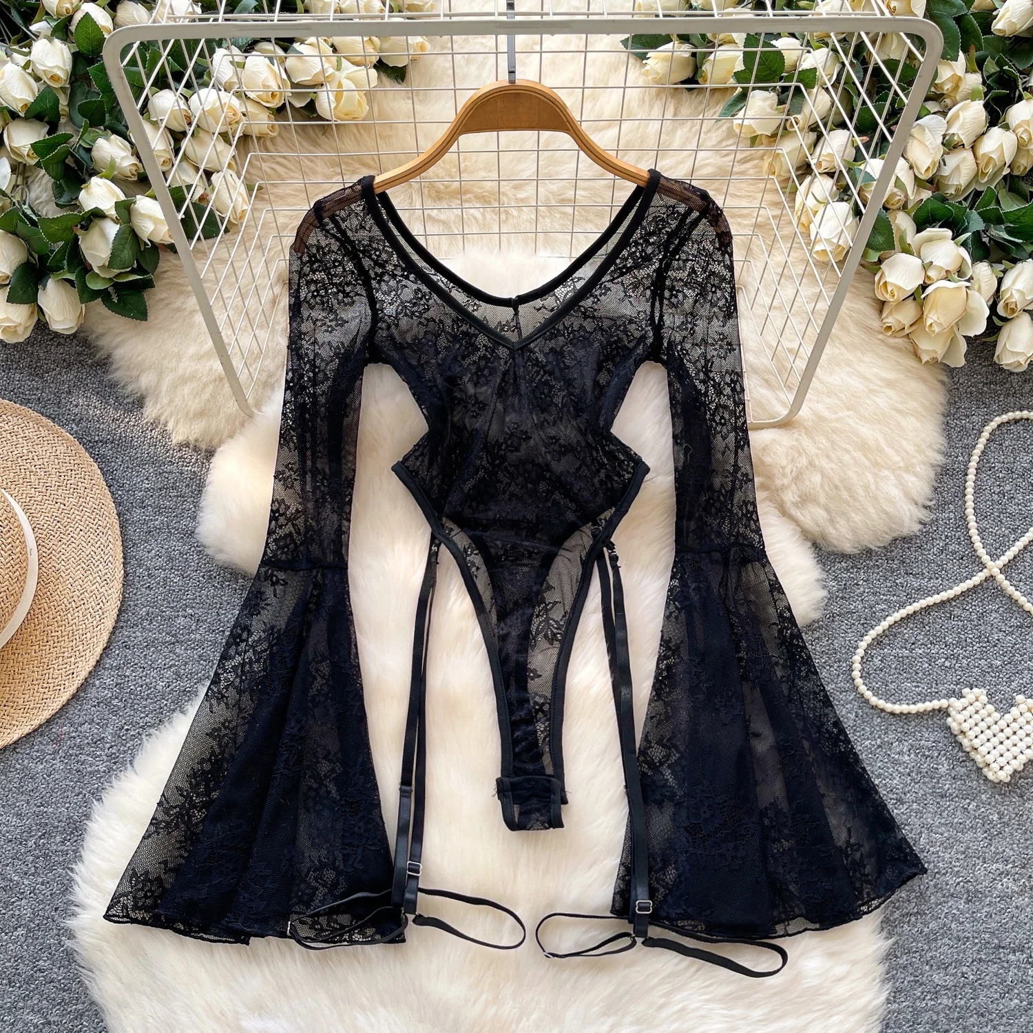 Sexy Lace See-tough Bodysuit with Bell Sves Slimming High-waisted ort Pants Hook-and-eye Closure Commute Sle Bodysuit