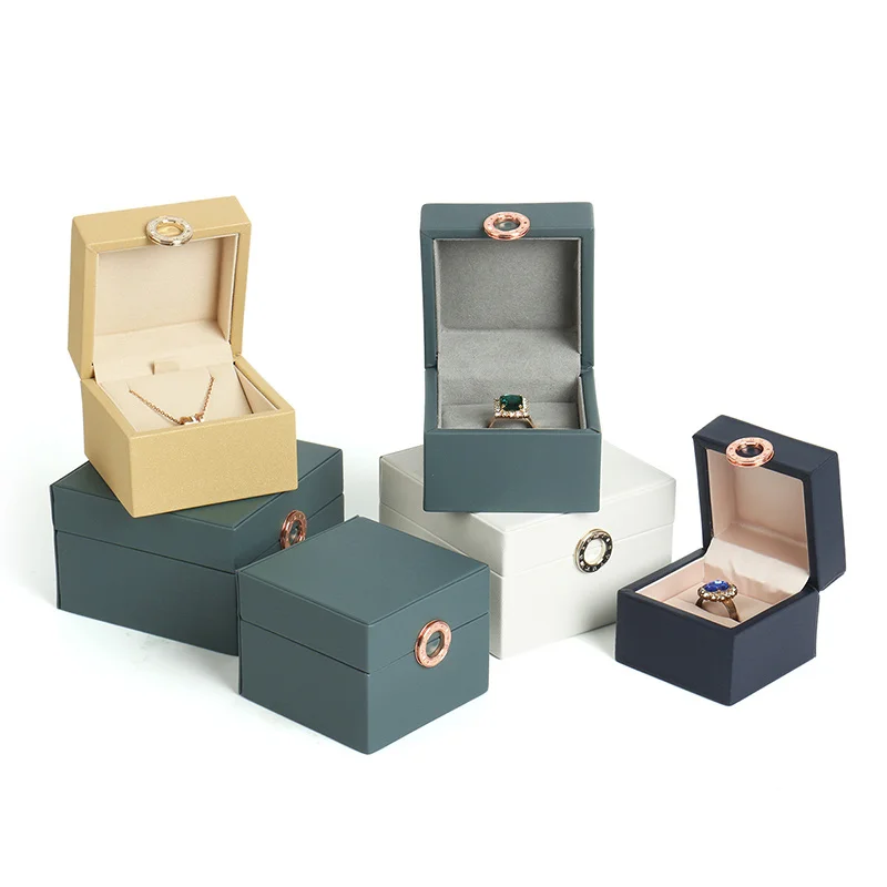 New Fashion PU Leather Bead Bracelet Jewelry Storage For Femal Ring Earring Pendent Bracelet Jewelry Box