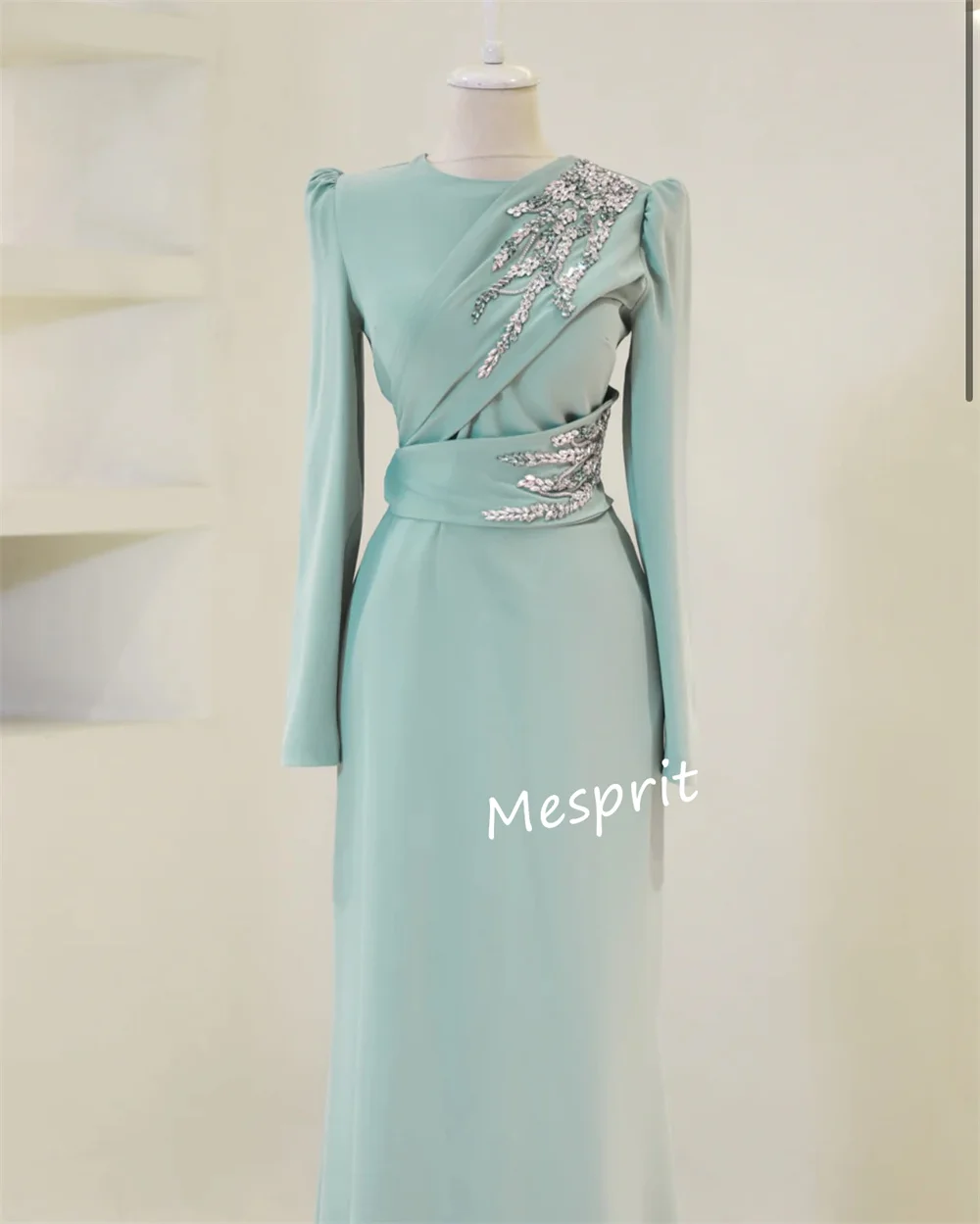 فستان سهرة رسمي مطرز طويل