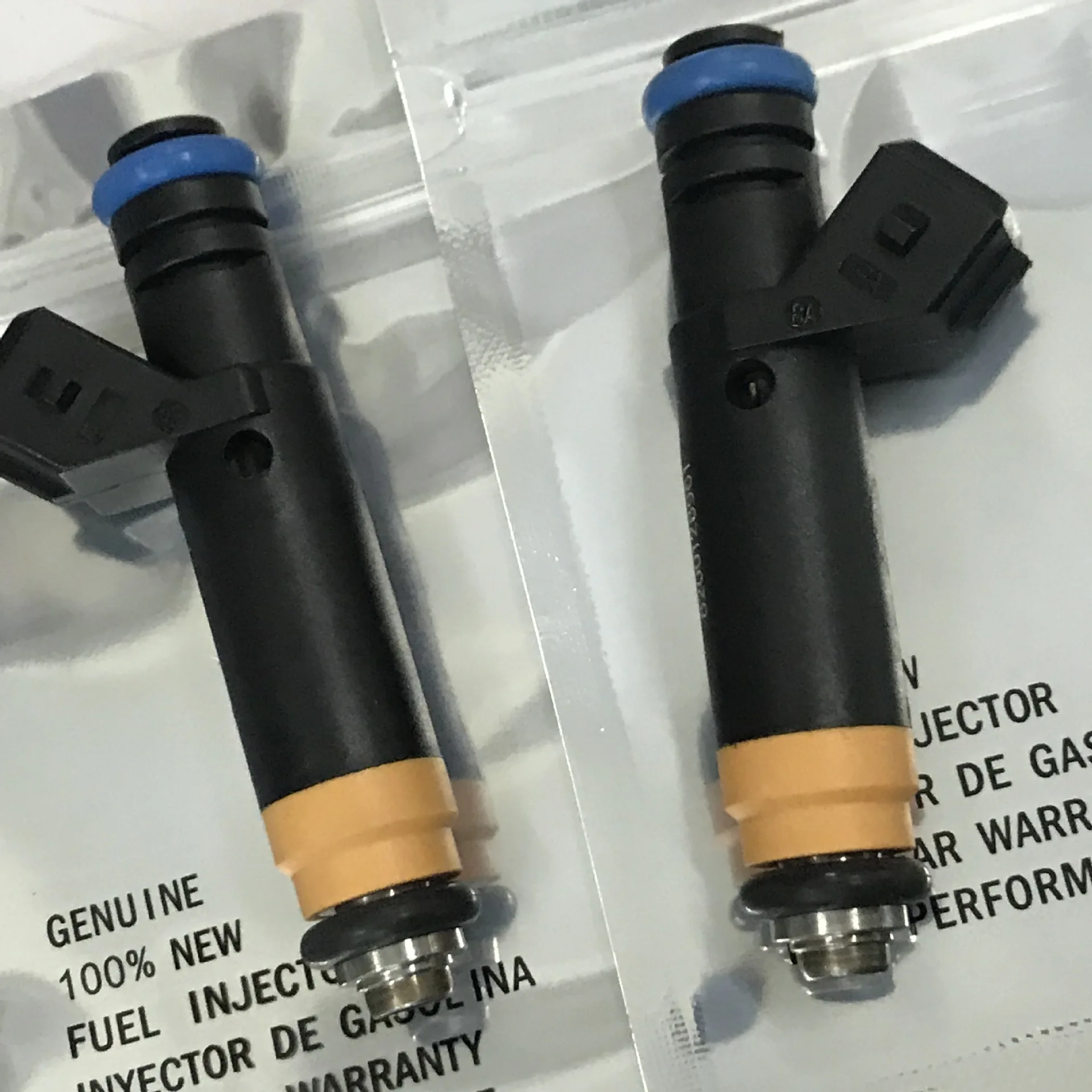 

Fuel injector nozzle for renault clio 8200128961