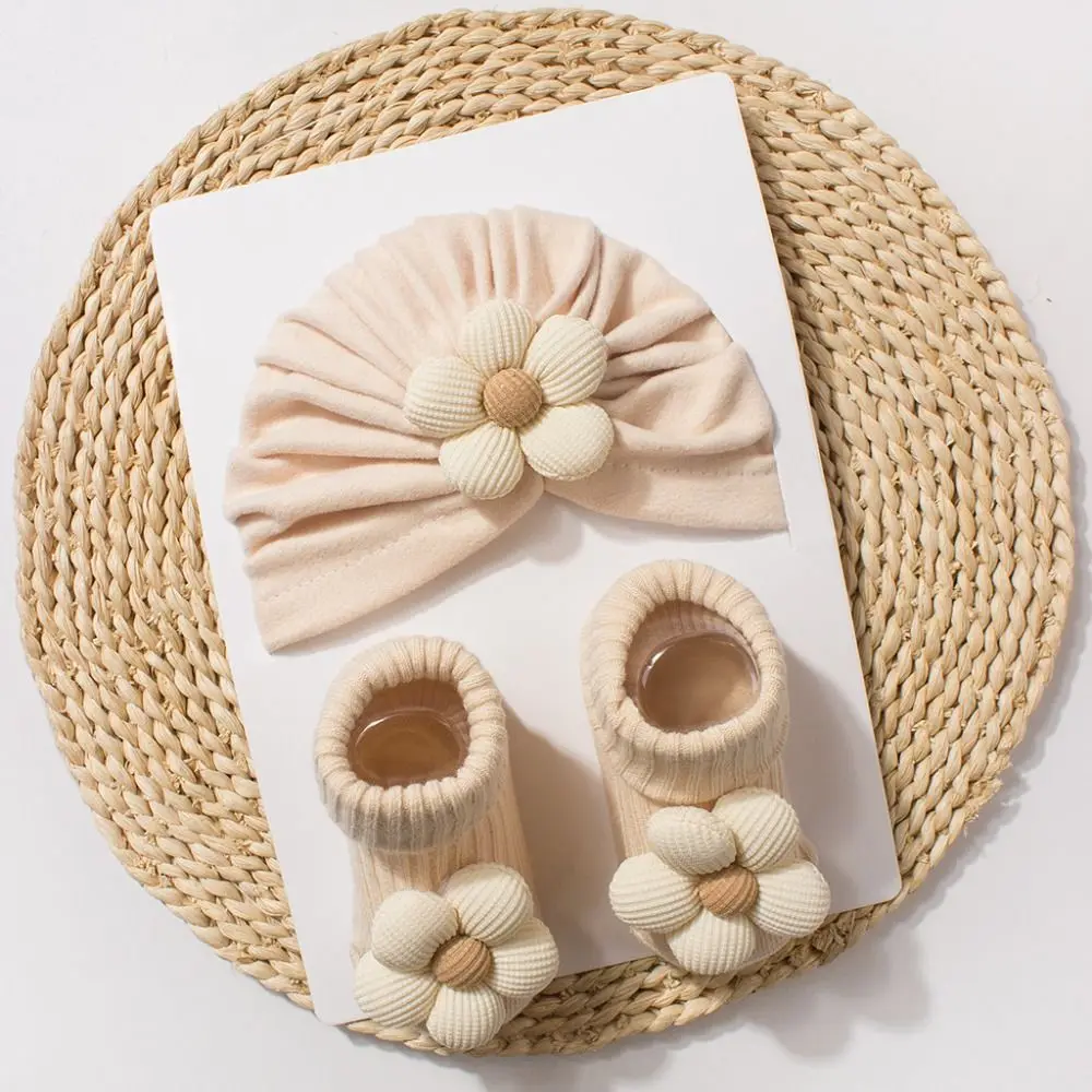 Sweet Big Flower Baby Hat Socks Set Comfortable Non-Slip Infant Socks Set Warm Soft Knit Toddler Turban Newborn Baby Gift