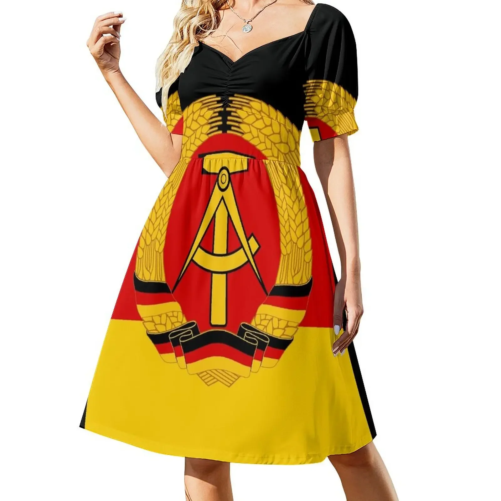 thumbnail image 1 of Vestido sin mangas con la bandera de la DDR Ropa estética Vestido mujer Vestido, 1 of 7