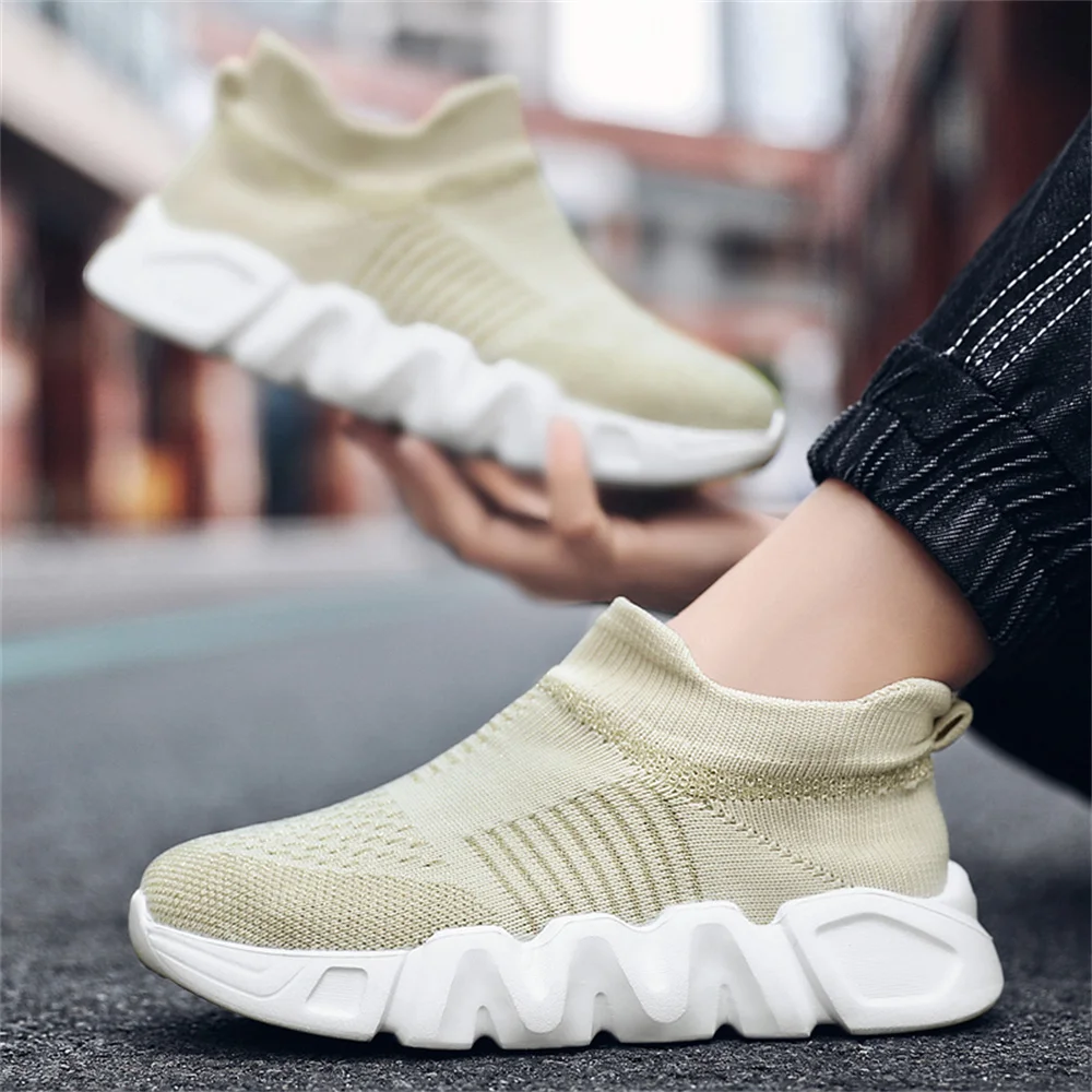 Рисунок 5 - Кроссовки для мальчиков и девочек