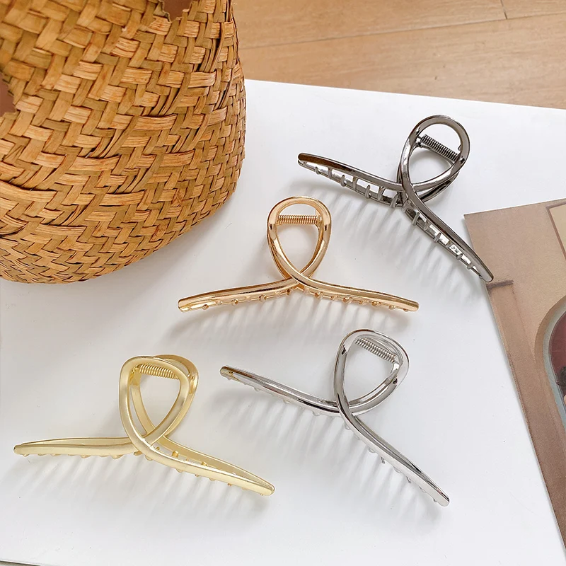 

Cross Annul Large Ponytail Hair Claw Clip Alloy Hairpin Women Hair Clips OL Shark Grab Hair Clip for Girl Hair Accessories 2022