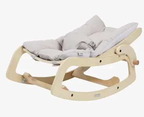 سرير عائلي من الخشب الصلب صديق للبيئة في غرفة النوم