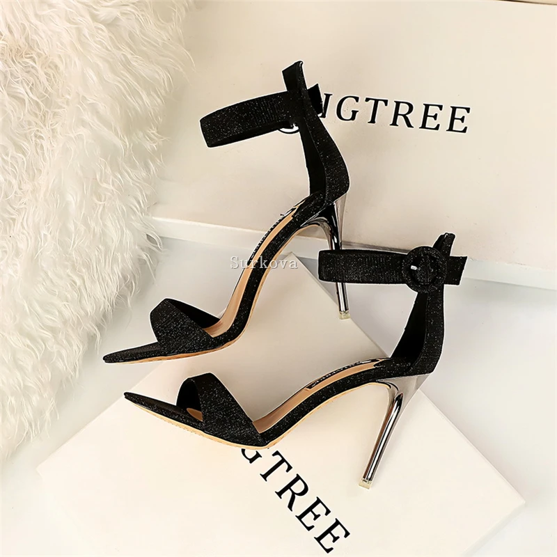 

2023 Sexy Stiletto Pumps Women High Heels Flock Stripper Sandals Classic Bling Ankle Strap Red Shoes Lady Valentine Green Summer