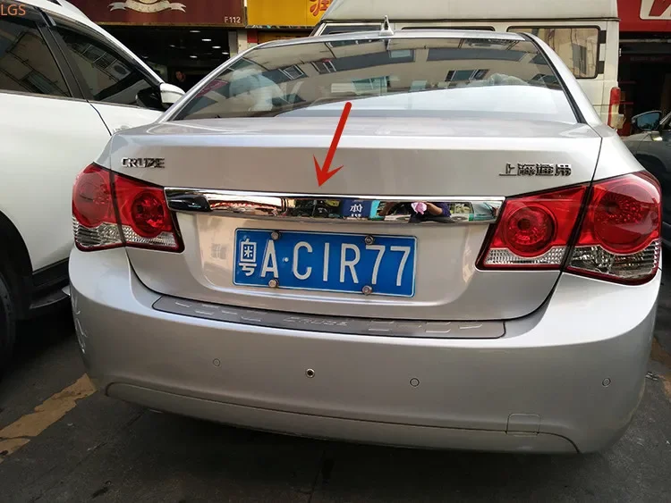 Stainless steel trunk door decoration strip Rear trim strip protection for Chevrolet Cruze 2009-2014 car accessories