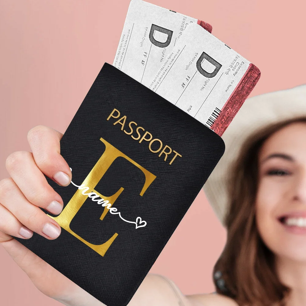 Porte-passeport en cuir PU pour hommes et femmes, accessoires de voyage, nom personnalisé, couverture d'identité, carte bancaire portable, étui portefeuille d'affaires