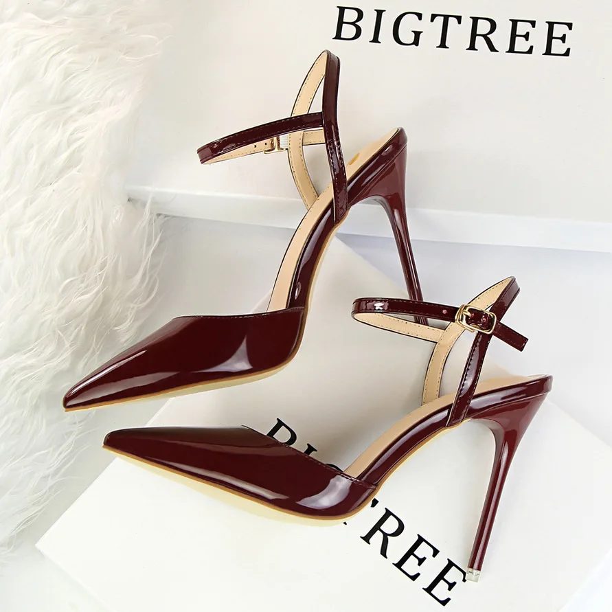 PADLOCK HIGH HEELS 10 CM IN WHITE LAMBSKIN