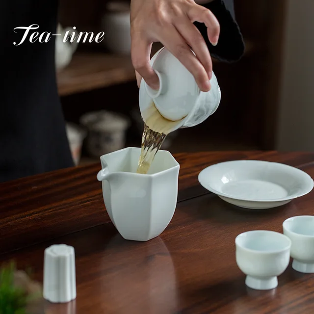 150 Ml Kézzel Készített Árnyék Celadon Tea Tureen Megkönnyebbülés Lotus Art Scalding Hand Grab Bowl Maker Ceramic Gaiwan Kung Fu Teakészlet - Image 2