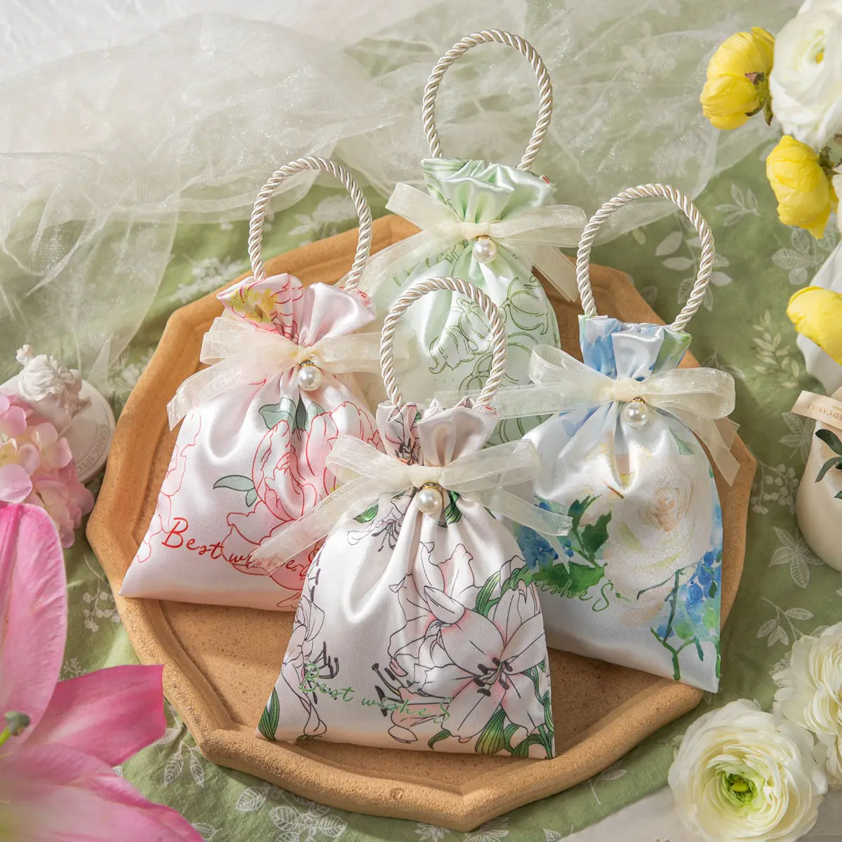 Gift Bag Silk Candy Bag Accompaniment Gift Wrapping Bag Drawstring Bag Joy Bag for Wedding Handheld Gift Storage Bags
