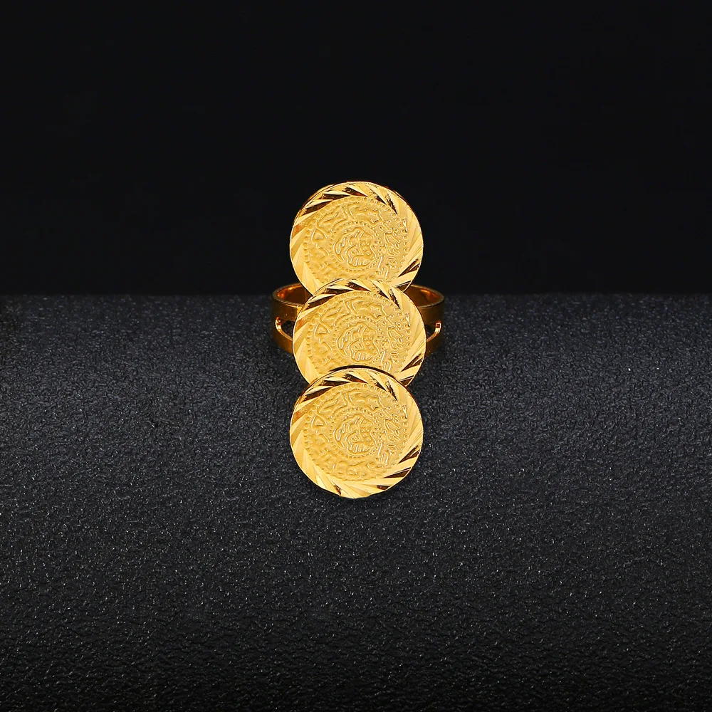 Porno: Ayollarning paypoqdagi oyoqlari erkakning jinsiy azosini erkalashi (oyoq ishi, oyoq fetishi)