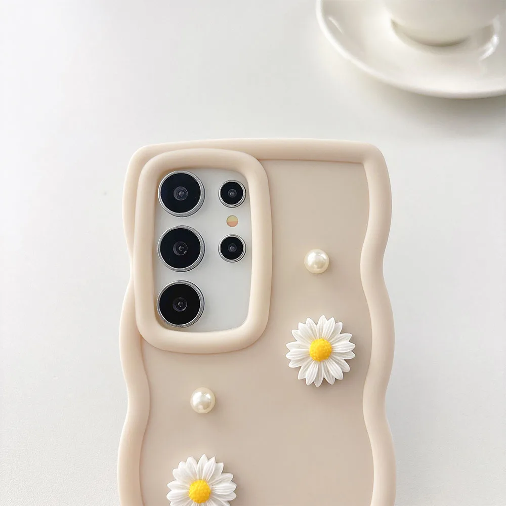 Elegant Flower Pearl Chain Wave Phone Case Cover