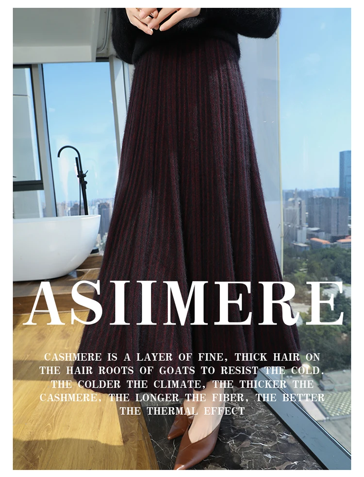 100% Pure Mink Pleated Skirt - Movement Detail