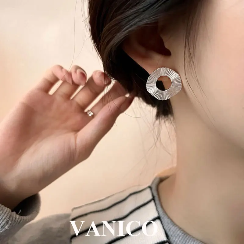 

Vintage Irregular Circle Stud Earring Sterling Silver 925 Statement Large Geometric Earrings for Women Korean Trendy Jewelry