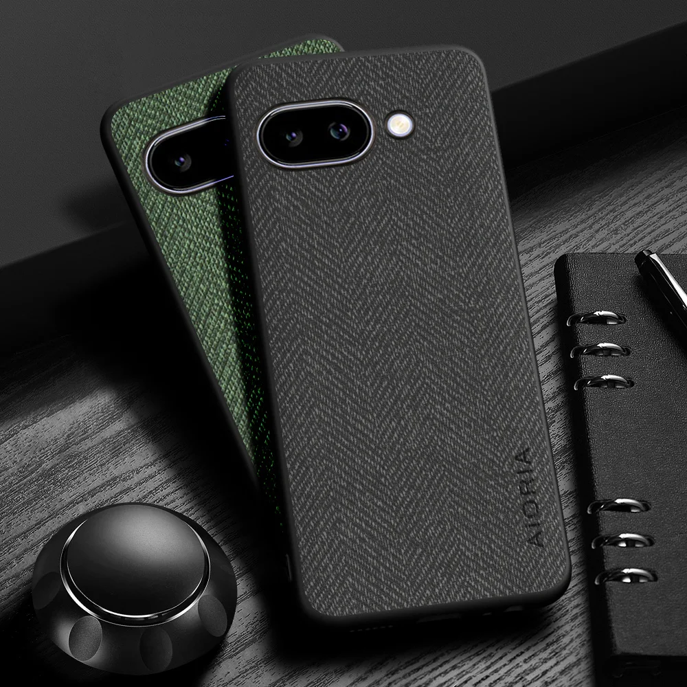 Wood Grain Leather Cover: Simplistic, Lightweight & Durable Smartphone Case