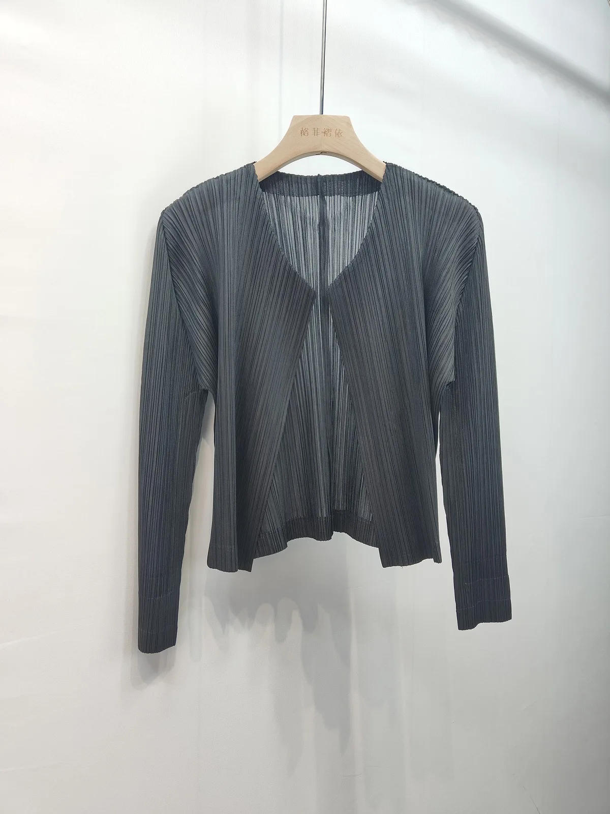 ตัวเลือกสินค้า เสื้อสเวตเตอร์ผ้าถัก น้ำหนักเบา ป้องกัน UV ใส่สบายตลอดฤดูร้อน