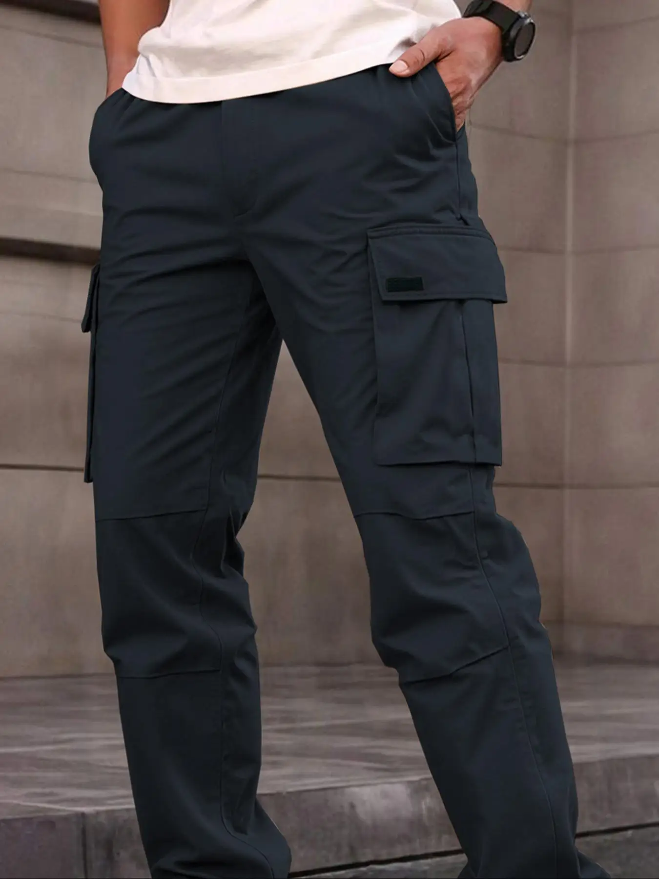 Einfarbige Cargohose für Herren mit Pattentasche, Kordelzug am Bund, reguläre Passform, lässige Hose mit geradem Bein für den Alltag – Detail 9