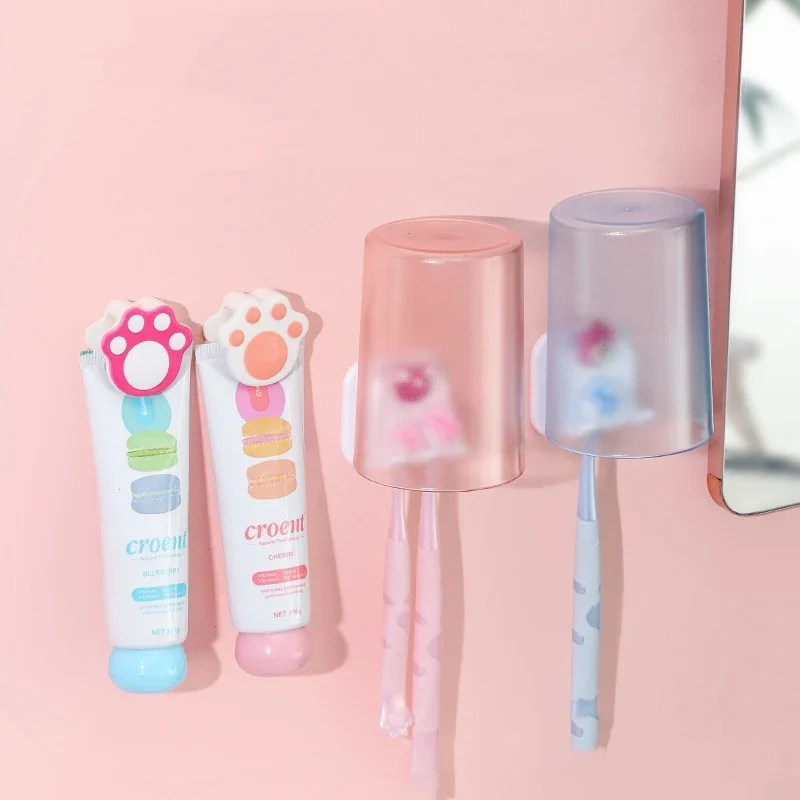 

Cute Strawberry Bear Claw Toothbrush Holder Cleanser Toothpaste Clip Mouthwash Cup Punch-free