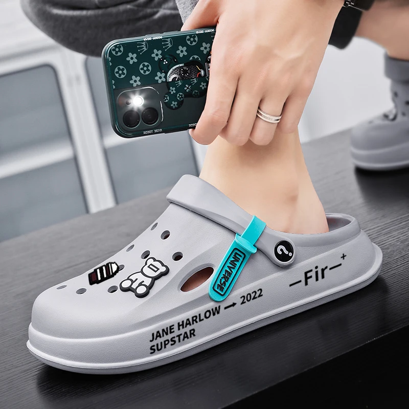 2024 New Couple Anime Slippers Beach Slippers Fashionable Casual Men's and Women's Same Style Solid Color Breathable Soft Outdoo