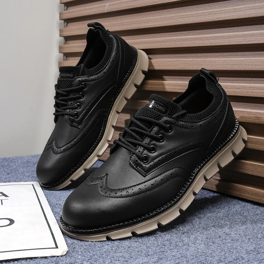 Chaussures pour hommes d'affaires, légères et tendance, série 553 1 Chaussures pour hommes d'affaires, légères et tendance, série 553 1