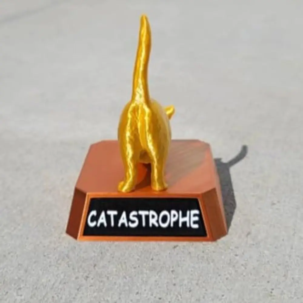 

Статуя кошка задница трофей Новое настольное украшение бедра катастрофа кошка задница трофей позолоченная награда трофей Настольный