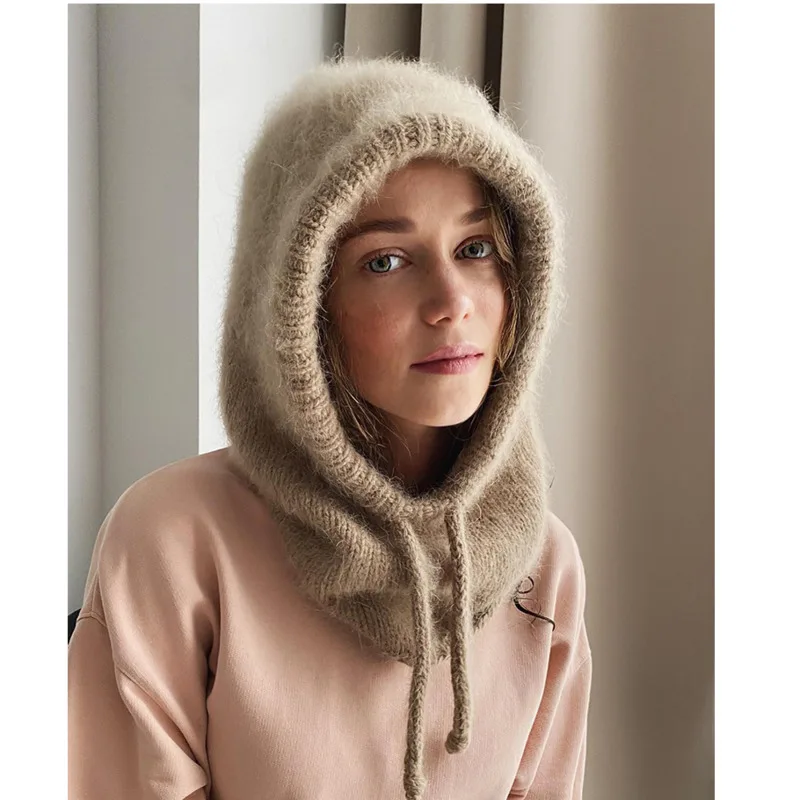 겨울의 따뜻함과 스타일: Rabbit Fur 털모자