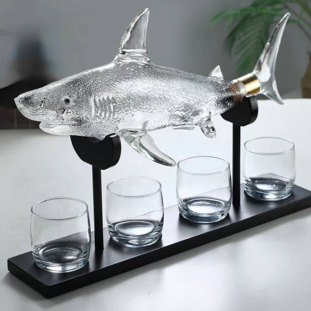 New shark decanter, red wine bottle, wine glass, high grade glass, red