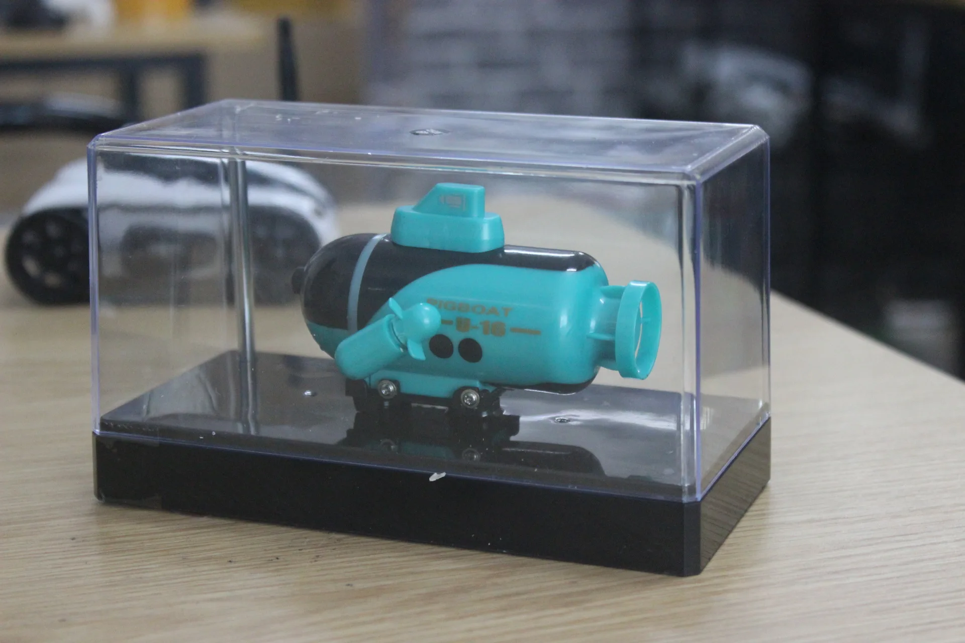 Four channel remote control submarine remote control ship submarine children's toys