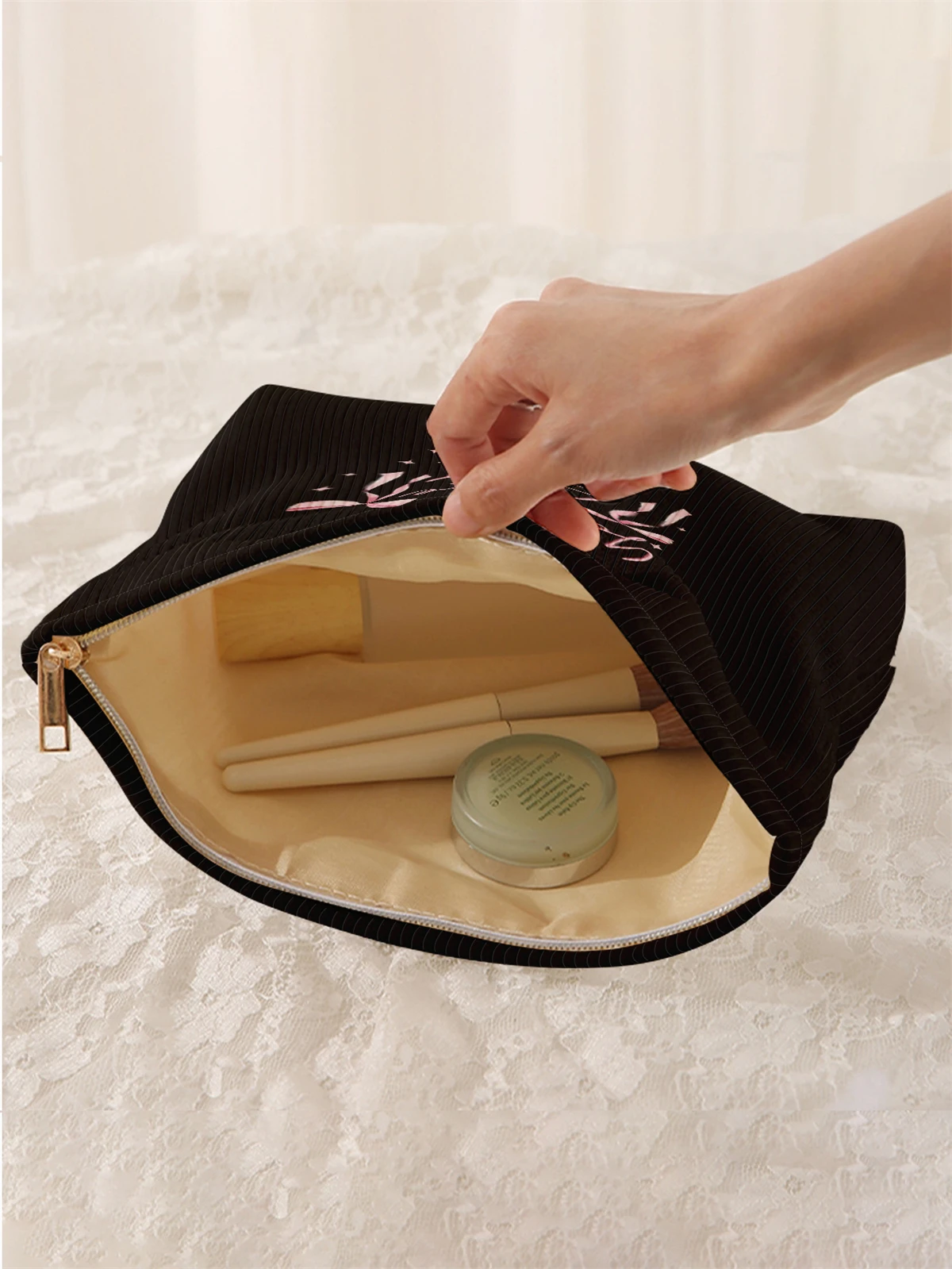 Butterfly pattern printed corduroy makeup bag, lightweight zipper makeup storage box, multifunctional bag with lining