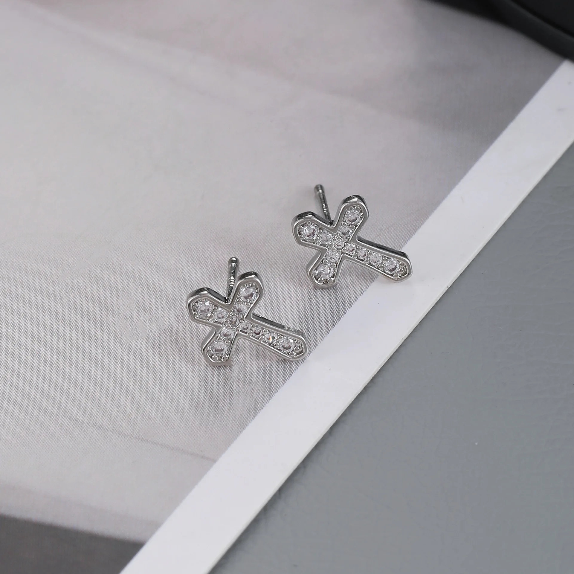 Orecchini a croce in argento sterling Chriscoco 925 Italia
