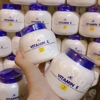 Vitamin E Moisturizing Cream Body Moisturizing Brightening Skin Color Improving Dull Skin Body Nourishing Cream 200g 1