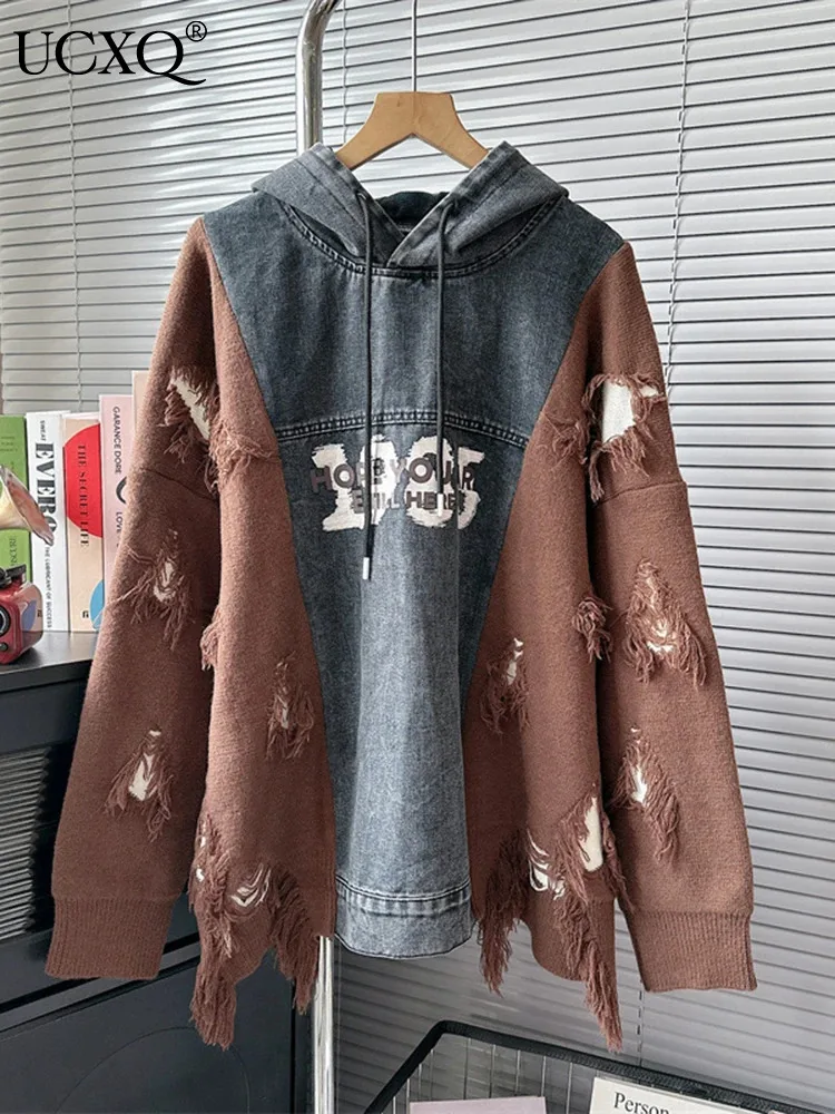 

UCXQ Fake 2 Piece Denim Spliced Sweater Women Hole Tassel Letter Print Hooded Pullover Knit Top 2023 Autumn Winter New 16U5258