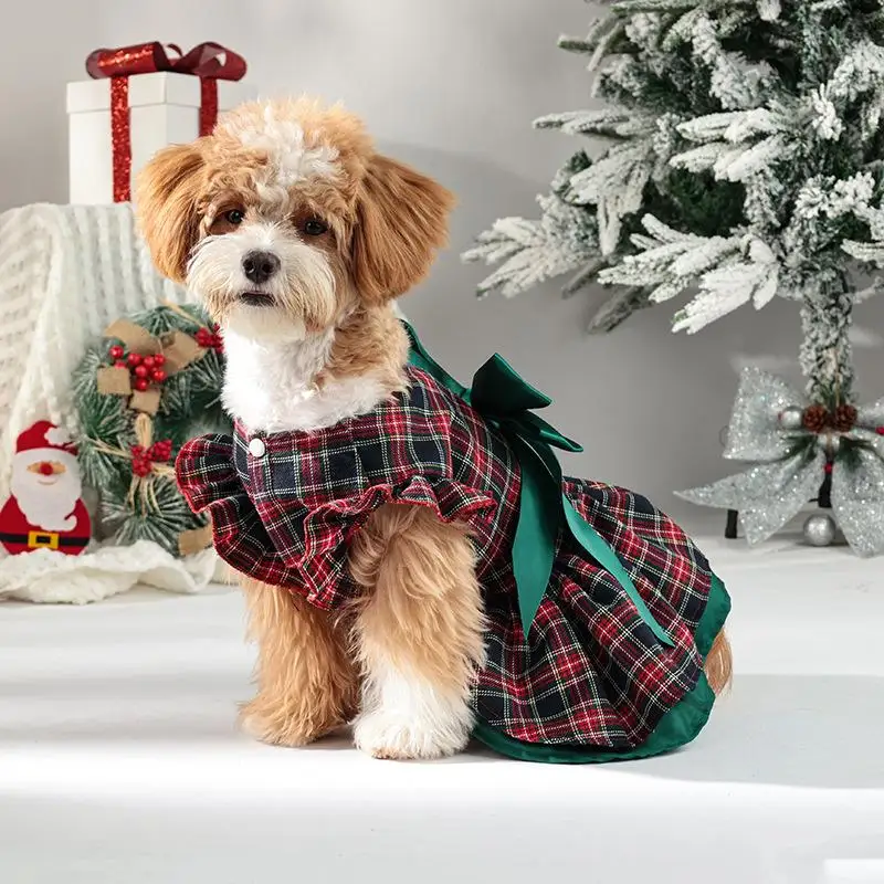 Julklänning för hund med rutmönster och volangärmar_voghion.com