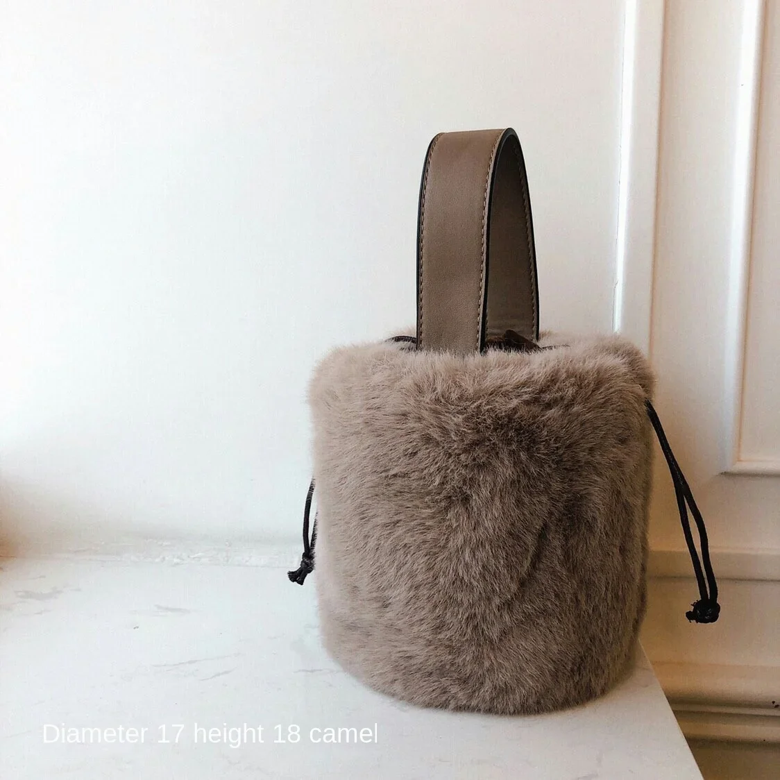 

Crossbody Bag Sucker Bucket Bags Net Red Baita Handbags Shoulder Wool Bags Autumn and Winter New Trendy South Korea Dongdaemun