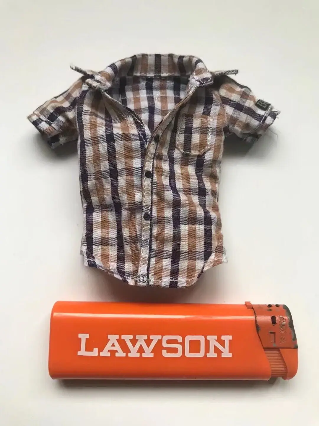 

Модель клетчатой рубашки с коротким рукавом для девочек DCG002, масштаб 1/6