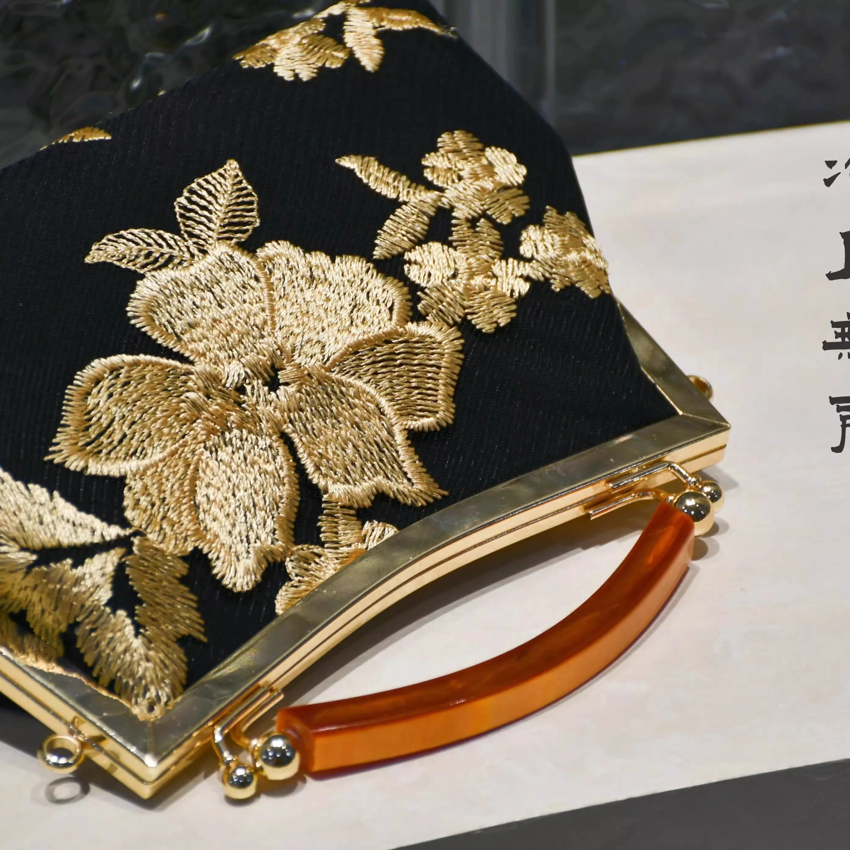 Embroidery Flowers Vintage Bags Handmade Bag for Women Top Handle Bags Bag Mother Gift Chic Lady Women's Handbags Purses