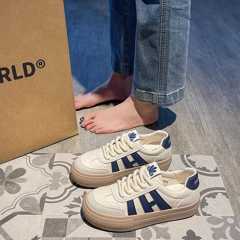 Women's Vulcanize Shoes Design Round Toe Lace Up Sports Casual Women's Sneaker Shoes Comfortable flat shoes zapatos de mujer 4