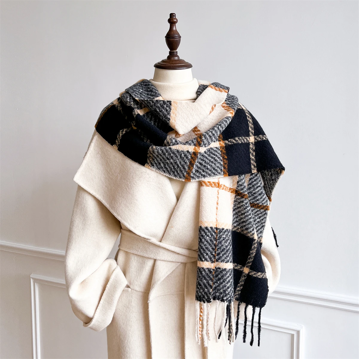 Luxus Winter Plaid Schal für Frauen Männer Britischen Stil Kaschmir Schals Mit Quaste Weibliche Winter Warm Neck Schal Acryl Schal – Detail 3