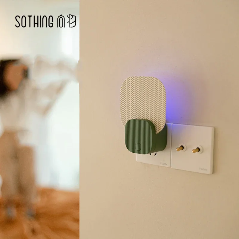 Newest Sticky Trap Mosquito Killer Bionic Mosquito Trap Non-Toxic UV Repellent Wall Plug And USB Dual Version